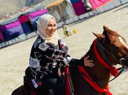 Sosok Influencer Cantik Afghanistan yang Kini Ketakutan