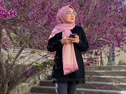 Sosok Influencer Cantik Afghanistan yang Kini Ketakutan