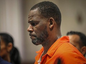 R Kelly Divonis Bersalah Atas Kasus Pelecehan Seksual