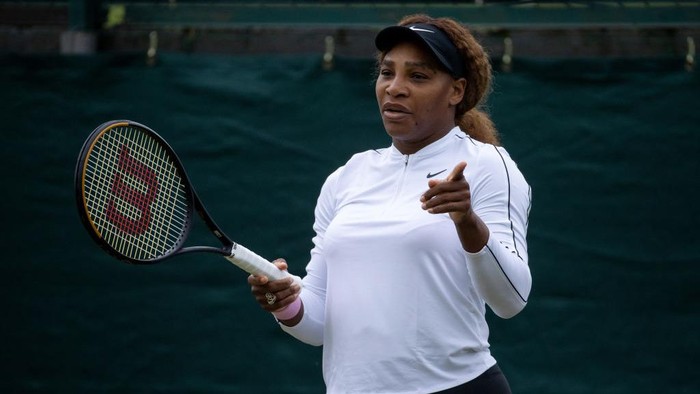 LONDON, ENGLAND - JUNE 28: Serena Williams of The United States looks on as she practices on the Aorangi Practice Courts during Day One of The Championships - Wimbledon 2021 at All England Lawn Tennis and Croquet Club on June 28, 2021 in London, England. (Photo by AELTC-Pool/Getty Images)