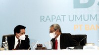 Penetapan ini sesuai dengan hasil Rapat Umum Pemegang Saham Luar Biasa (RUPSLB) dengan mata acara RUPSLB perubahan susunan dewan komisaris perseroan. Ini juga sesuai dengan Peraturan OJK No.33/POJK.04/2014 tentang Direksi dan Dewan Komisaris Emiten atau Perusahaan Publik, yang mengatur bahwa Dewan Komisaris diangkat dan diberhentikan oleh RUPS, khususnya Pasal 23 ayat 1 juncto Pasal 3 ayat 1.
