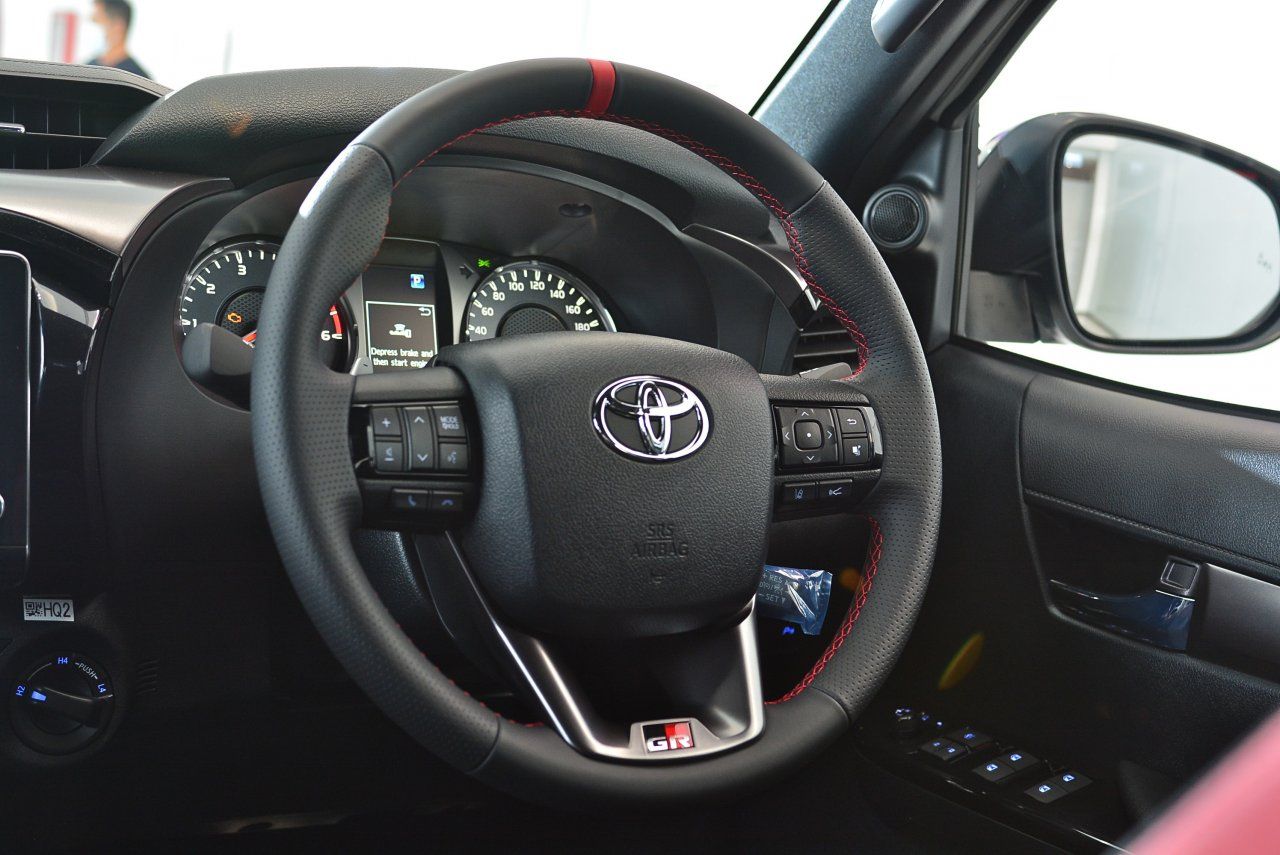 Toyota Hilux Revo GR Sport 4x4