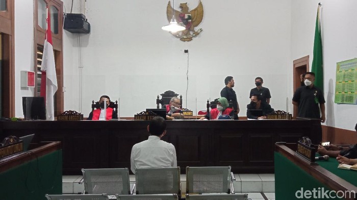 Walkot Cimahi Nonaktif Ajay divonis 2 tahun penjara