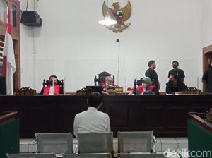Walkot Cimahi Nonaktif Ajay M Priatna Divonis 2 Tahun Bui
