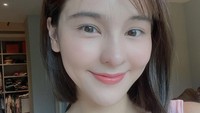Tahun ini, Aom Sushar Manaying akan debut di serial original Netflix berjudul Bangkok Breaking. (Foto: dok. Instagram @aom_sushar) 