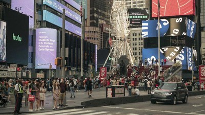 Bianglala dari Hutan Beton Times Square New York