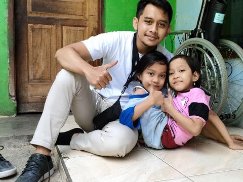 Bocah dempet perut di Garut