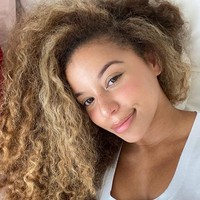 Menjual konten dewasa bersama kekasihnya, tidak disangka, dia mendapatkan banyak uang. Meski begitu, Camilla mengaku terus merasa terancam. Foto: dok. Instagram