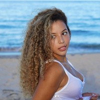 Seorang wanita bernama Camilla Elle menceritakan pengalaman buruk setelah bergabung dengan platform OnlyFans. Dia mengaku mendapatkan ancaman kematian. Foto: dok. Instagram