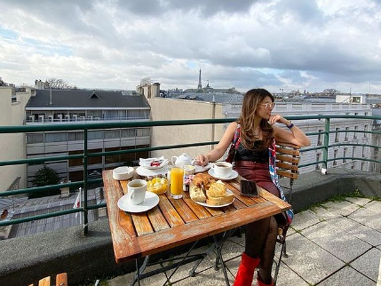 Mewahnya Gaya Helena Lim saat Ngopi di Paris hingga Barcelona