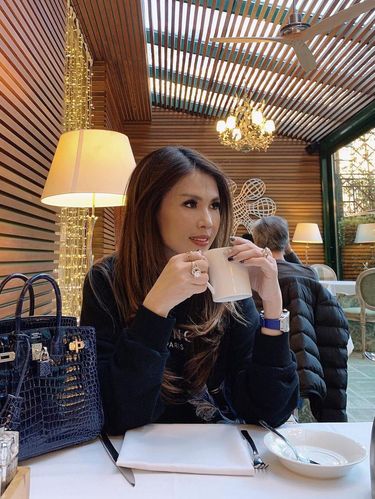 Mewahnya Gaya Helena Lim saat Ngopi di Paris hingga Barcelona