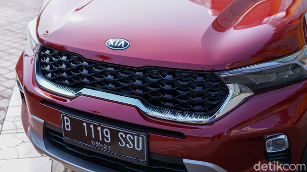 KIA Sonet 7-seater Premier