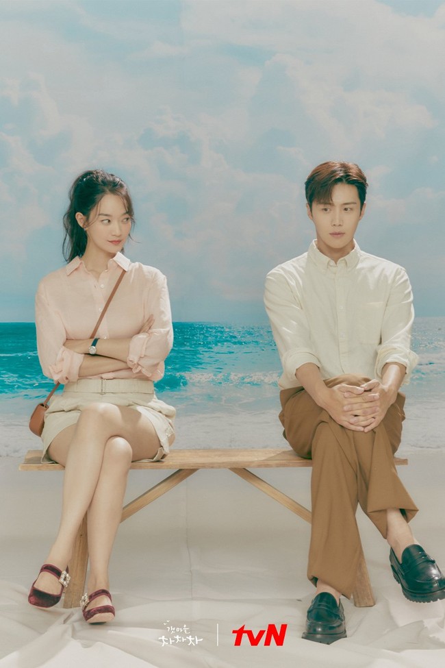 Kim Seon Ho dan Shin Min Ah dipasangkan dalam drama Korea Hometown Cha Cha Cha. Keduanya telah mencuri perhatian penggemar sebelum penayangan perdananya. Foto: dok. tvN