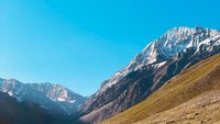 Lembah Panjshir terletak di utara ibu kota Afghanistan. Jaraknya sekitar 150 kilometer dari Kabul, tepatnya dekat dengan Pegunungan Hindu Kush. Foto: Unsplash/Mohammad Rahmani