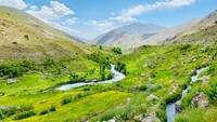 Di sana hidup sekitar 100 ribu penduduk dengan mayoritas merupakan etnis Tajikistan. Daerah ini juga dikenal sebagai penghasil zamrud. Foto: Unsplash/Mohammad Rahmani