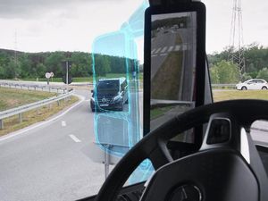 Kaca Spion Truk Diganti Kamera CCTV, Emangnya Boleh di Indonesia?