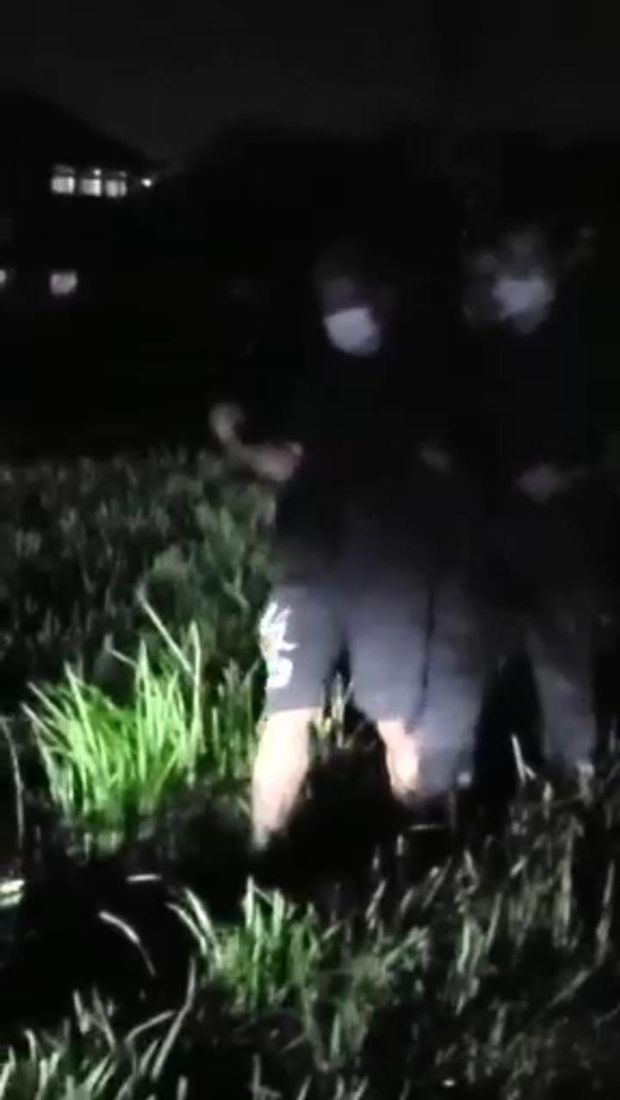 Muhammad Kece saat ditangkap di area persawahan