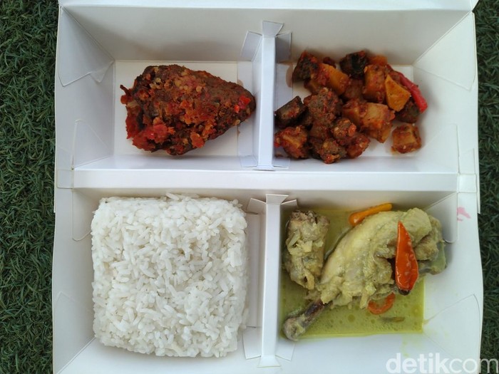 Ngakak Banget! Bawa Nasi Kotak ke Rumah Isi Lauknya Malah Tak Terduga Ngakak Banget! Bawa Nasi Kotak ke Rumah Isi Lauknya Malah Tak Terduga