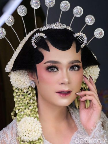 Pengantin yang viral di media sosial.