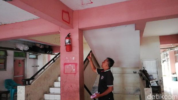 Rusunawa yang dibangun di era Jokowi menjabat Wali Kota Solo ini bakal dirobohkan anaknya Gibran Rakabuming Raka. Walkot Solo beralasan bangunan rusunawa ini sudah usang.
