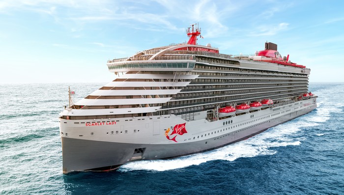 Scarlet Lady dari Virgin Voyages