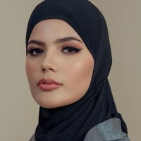 Sharifa sendiri adalah wanita Filipina keturunan Qatar yang beragama Islam, begitu juga dengan Toto. Karenanya, mereka diperbolehkan menikah meski dilaporkan Toto belum bercerai dengan istri sebelumnya. Foto: Instagram @sharifaakeel