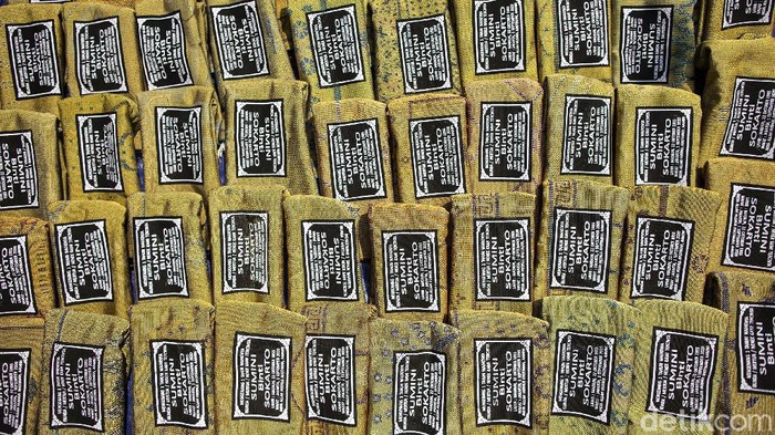 Siap-siap! Kuota Banpres UMKM Bakal Ditambah Kabar baik untuk para pelaku Usaha Mikro Kecil dan Menengah (UMKM), nantinya pada kuartal III Pemerintah akan menambah slot penerima Banpres Produktif Usaha Mikro (BPUM) dengan total anggaran Rp 3,6 triliun.