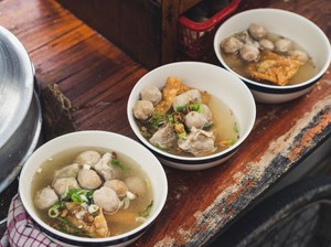 4 Warung Bakso Ini Difitnah Pakai Daging Tikus dan Babi