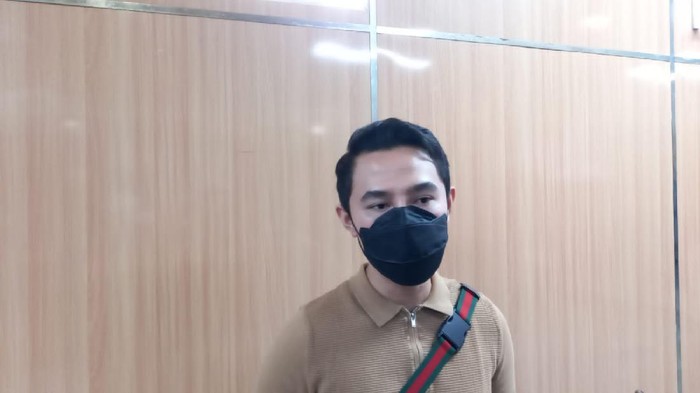 Artis Fahri Azmi diperiksa di Polres Jakbar (dok.Polres Jakbar)