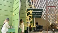 Growell Whole Foods mengusung konsep One Stop Shopping Healthy Grocery dengan target pelanggan utama adalah orang yang fokus akan kesehatan. Bahan pangan yang dijual berasal dari supplier lokal dan internasional.