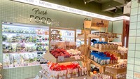 Growell Whole Foods juga promosikan produk lokal di sini. Suppliernya antara lain Javara, Pipiltin Cocoa, dan Sunria.