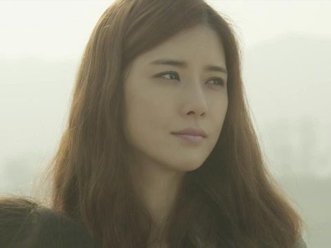 Drakor Lee Bo Young