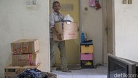 Usai kepergian sang istri tercinta membuat Zul berat untuk melangkahkan kakinya kembali kerumah, terlalu banyak memori mereka berdua di rumah itu.
