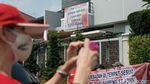 Foto: Anies Salat Jumat di Lokasi Masjid At-Tabayyun