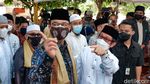 Foto: Anies Salat Jumat di Lokasi Masjid At-Tabayyun