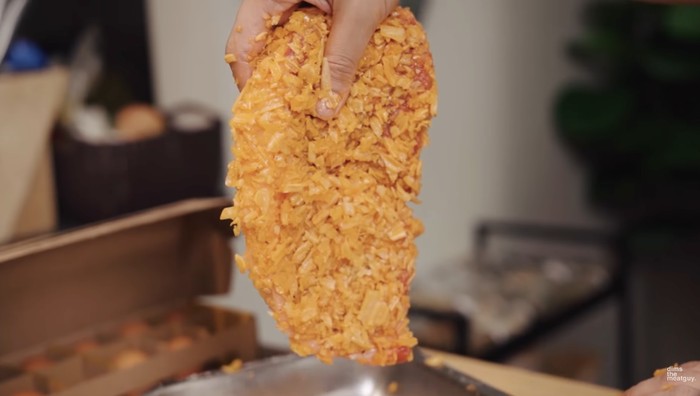 Gokil! Ini Kreasi Steak Wagyu Goreng Lapis Snack Jadul Chuba