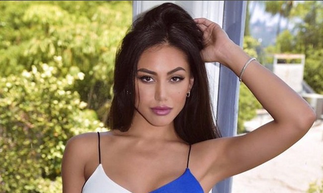 Gwen 29 tahun lebih muda dari Gavin. Gwen berusia 26, sementara Gavin 55 tahun. Foto: dok. Instagram/@gwensinger