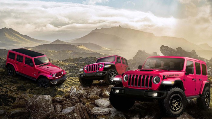 Jeep Wrangler berkelir Pink