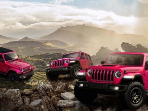 Hei Ladies, Jeep Wrangler Kini Ada Pilihan Warna Pink, Lho