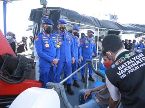 Kabaharkam Cek Vaksinasi Terapung 400 Warga Terisolir-Lokasi Isoter di NTB