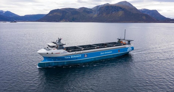 Kapal Kargo otonom Yara Birkeland yang juga bertenaga listrik