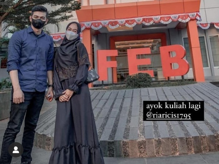 Kebersamaan Ria Ricis dan Teuku Ryan