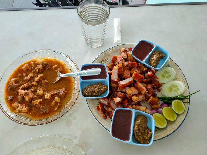 5 Kuliner Babi Tradisional khas Indonesia yang Populer