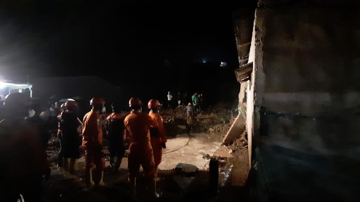 Longsor Terjang Karo Sumut, 2 Orang Tewas dan 3 Hilang (Foto: Istimewa)