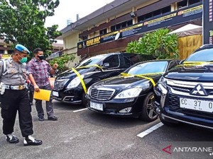 Mengenal Kode Pelat Mobil Pejabat Negara: Ada CD dan CC, Ini Penjelasannya