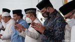 Momen Anies Letakkan Batu Pertama di Masjid At-Tabayyun Jakbar