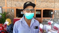 Ketua Paguyuban Usaha Penginapan Mandiri Maju Bersama Pantai Glagah, Bento Sarino mengatakan banyak pengusaha menggadaikan asetnya demi menyambung hidup. Motor miliknya saja dia gadaikan untuk menutup biaya operasional yang terus berjalan.