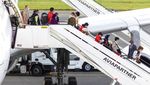 Potret Pengungsi Afghanistan Saat Tiba di Negara-negara Sekutu