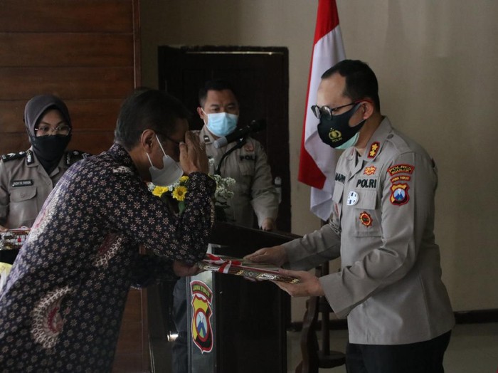 Polisi Nganjuk mendapat kejutan dari 
Badan Pertanahan Nasional (BPN) setempat. Kejutan itu berupa penghargaan dalam mengungkap kasus yang berkaitan dengan mafia tanah.