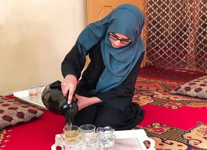 Potret Gadis 18 Tahun di Afghanistan, Terancam Putus Sekolah Gegara Taliban Gadis Afghanistan berusia 18 tahun ini punya mimpi jadi dokter. Namun, cita-cita itu terancam pupus usai Taliban kuasai Kabul dan daerah lainnya di Afghanistan.